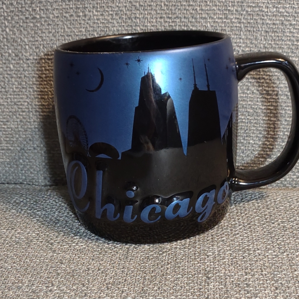 Lower price!*Large Chicago Mug***